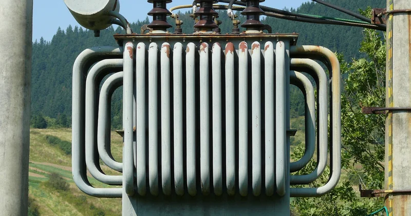Bien choisir son transformateur 230V/24V : les critères qui comptent vraiment